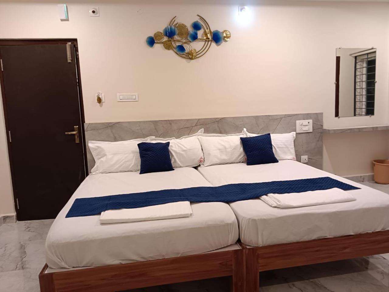 Sri Ganesh Residency Hotel Тирупати Екстериор снимка