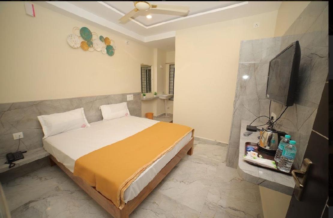 Sri Ganesh Residency Hotel Тирупати Екстериор снимка