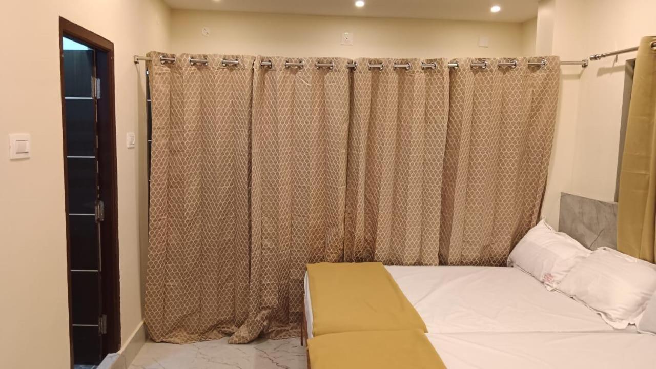 Sri Ganesh Residency Hotel Тирупати Екстериор снимка