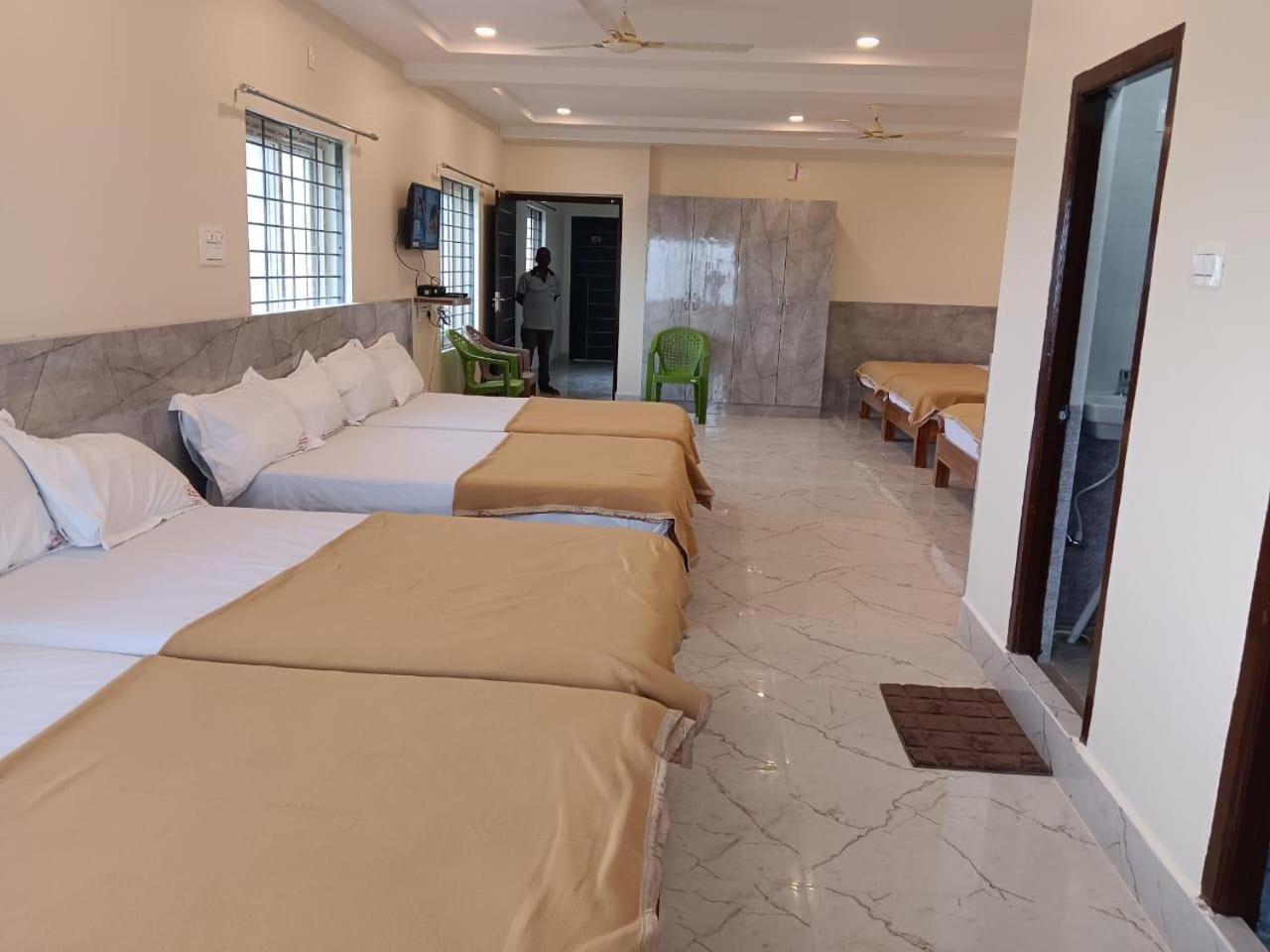 Sri Ganesh Residency Hotel Тирупати Екстериор снимка